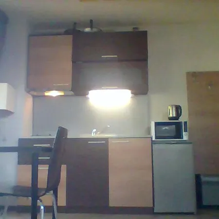 1 Bed - Sleeps 4 - Pets - Pool - Mtn Views *