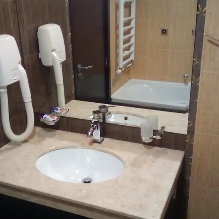 1 Bed - Sleeps 4 - Pets - Pool - Mtn Views * Bansko